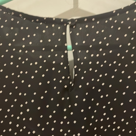 LOFT polka dot short sleeve blouse with back keyhole - Picture 3 of 4